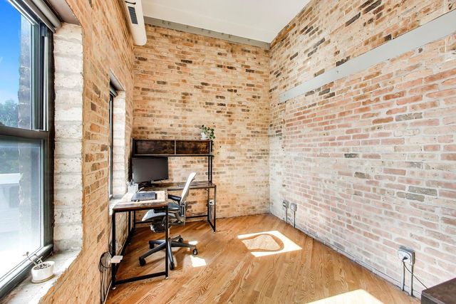 1400 N Milwaukee Avenue 305, Chicago, IL 60622