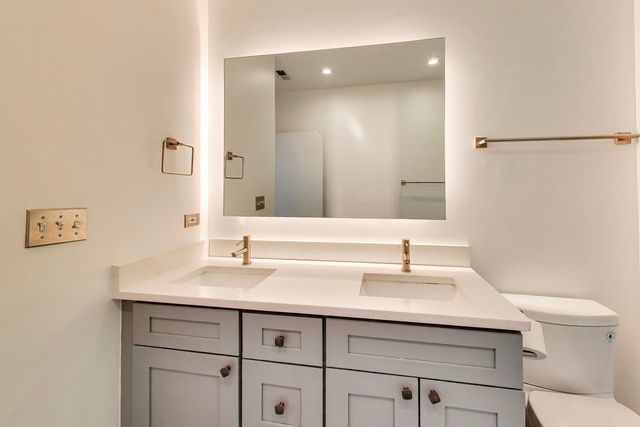 1400 N Milwaukee Avenue 305, Chicago, IL 60622