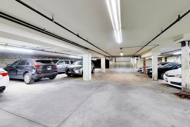 1400 N Milwaukee Avenue 305, Chicago, IL 60622