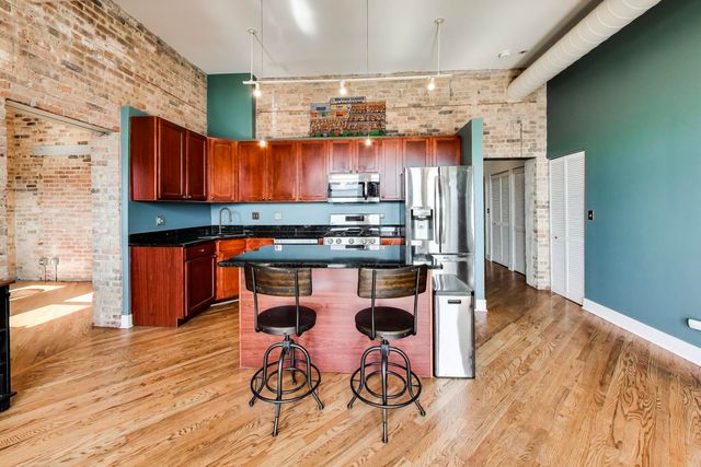 1400 N Milwaukee Avenue 305, Chicago, IL 60622