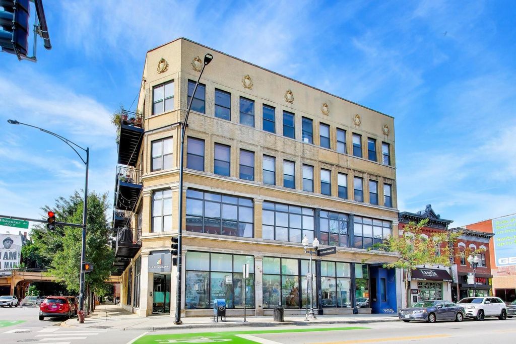 1400 N Milwaukee Avenue 305, Chicago, IL 60622
