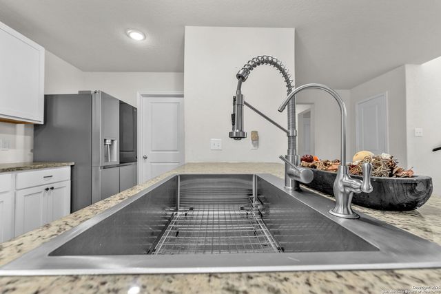 1045 Pacific Monarch, San Antonio, TX 78253