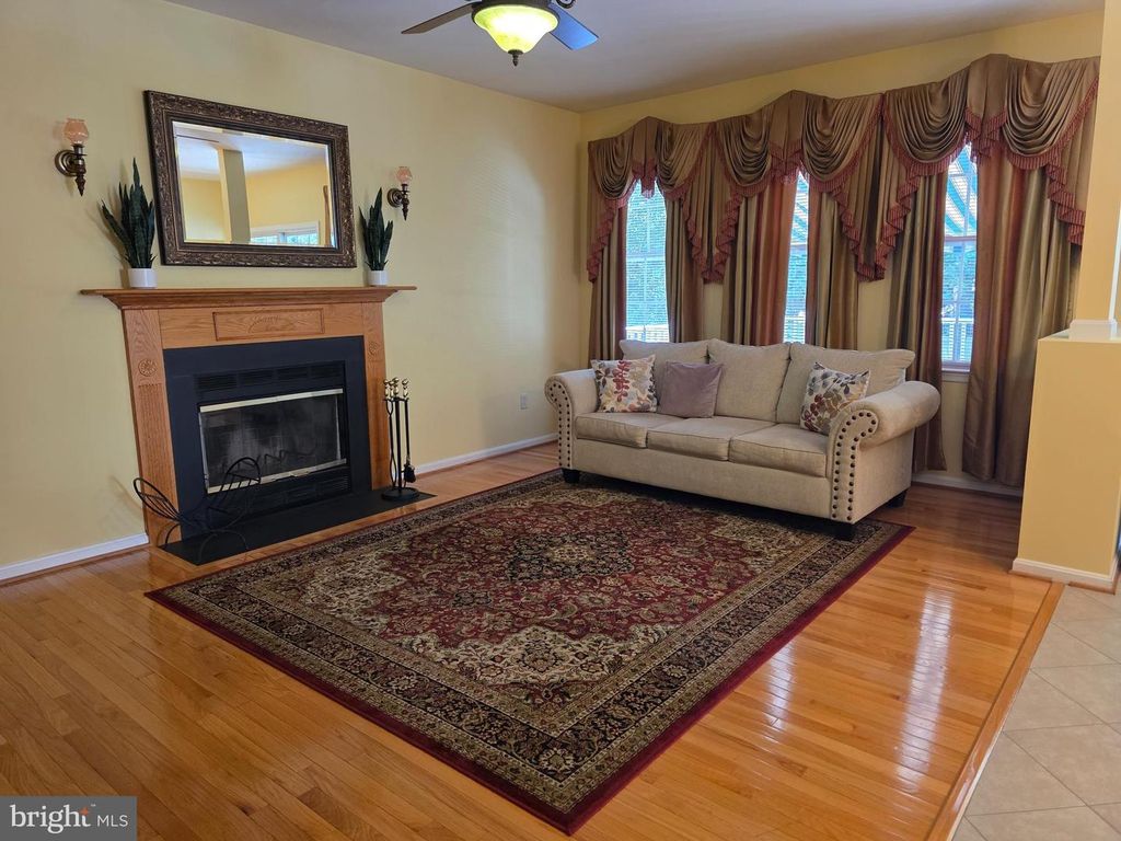 Image 10 of property listing at 7902 ROSEBUD CT, Severn, MD 21144