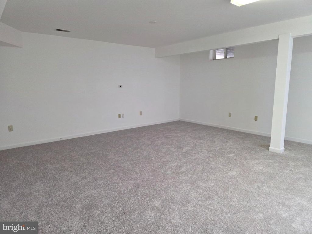 Image 26 of property listing at 7902 ROSEBUD CT, Severn, MD 21144