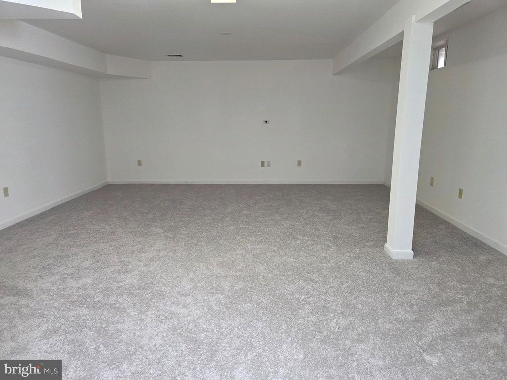 Image 27 of property listing at 7902 ROSEBUD CT, Severn, MD 21144