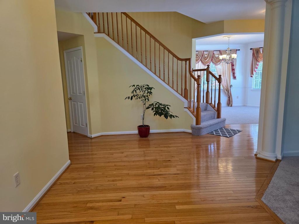 Image 3 of property listing at 7902 ROSEBUD CT, Severn, MD 21144