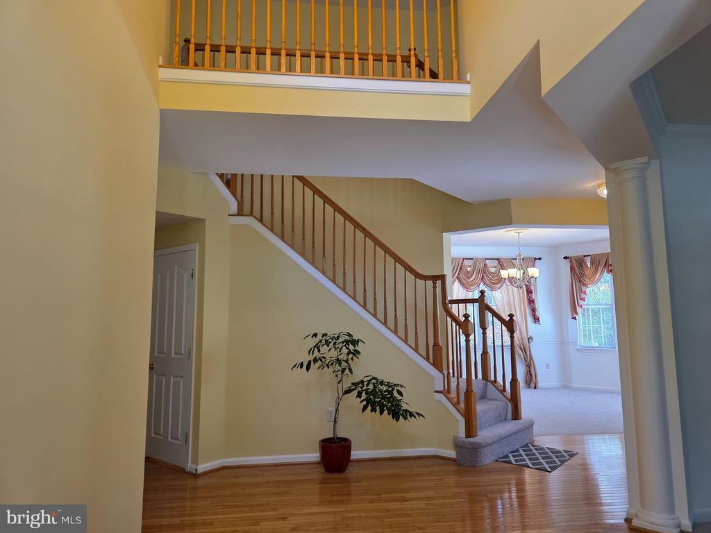 Image 4 of property listing at 7902 ROSEBUD CT, Severn, MD 21144
