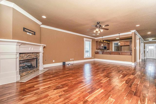 7413 Peach Blossom Avenue, Benton, AR 72019