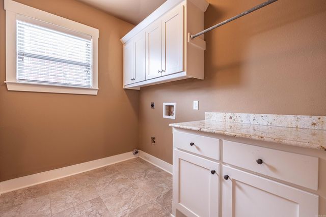 7413 Peach Blossom Avenue, Benton, AR 72019