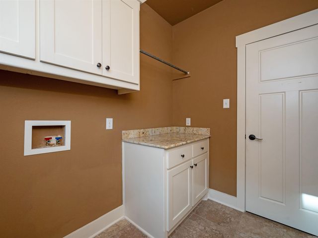 7413 Peach Blossom Avenue, Benton, AR 72019