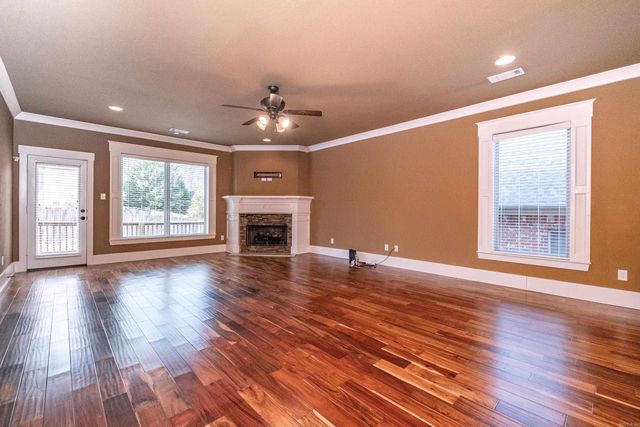 7413 Peach Blossom Avenue, Benton, AR 72019