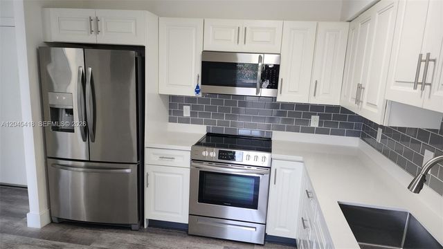 1075 93rd Street 304, Bay Harbor Islands, FL 33154