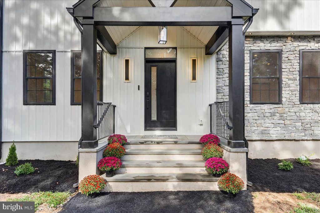 13060 PROCTOR RD, PHILADELPHIA, PA 19116 — photo 2