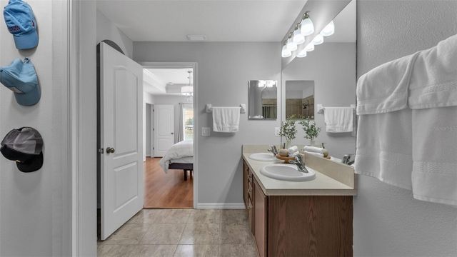 2447 LADOGA DRIVE, Lakeland, FL 33805