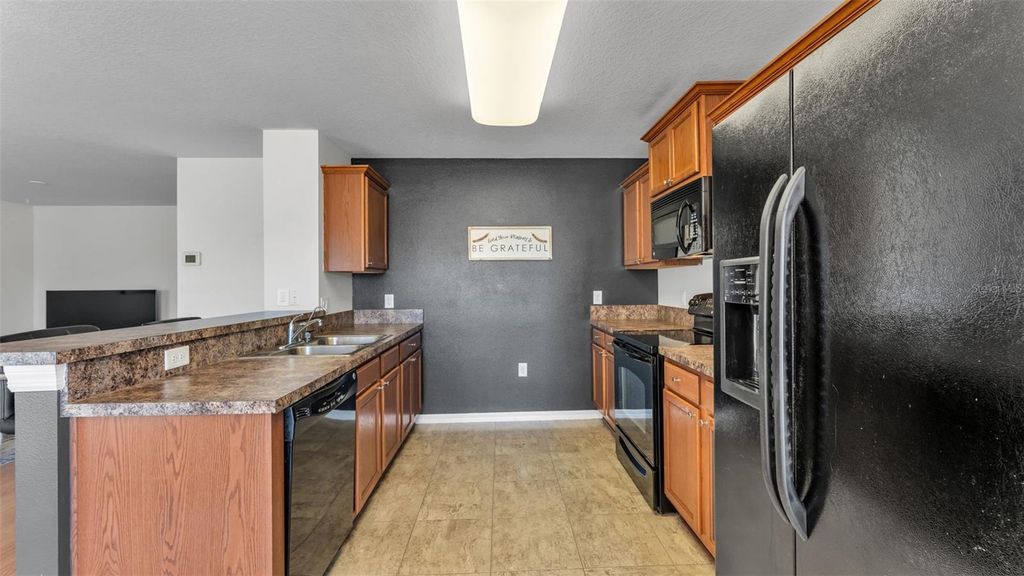 Image 11 of property listing at 2447 LADOGA DRIVE, Lakeland, FL 33805