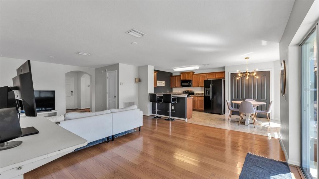 Image 3 of property listing at 2447 LADOGA DRIVE, Lakeland, FL 33805