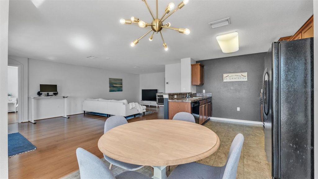 Image 8 of property listing at 2447 LADOGA DRIVE, Lakeland, FL 33805