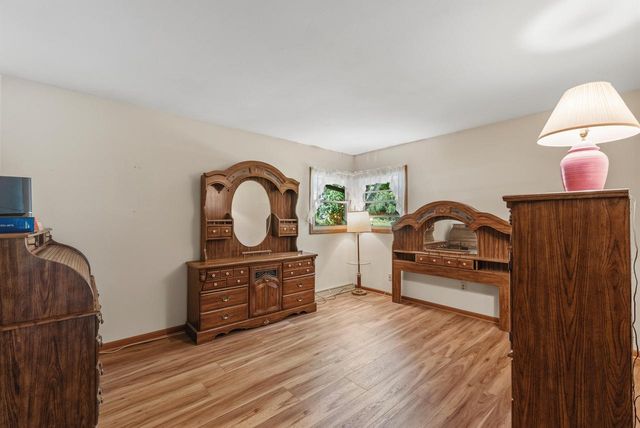4264 Kennedy CIRCLE S, Colgate, WI 53017