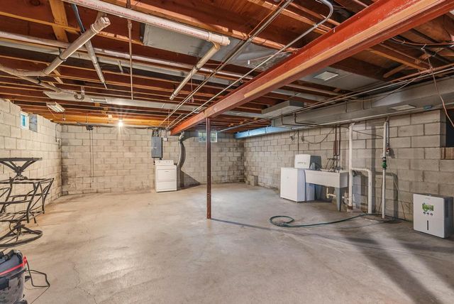 4264 Kennedy CIRCLE S, Colgate, WI 53017