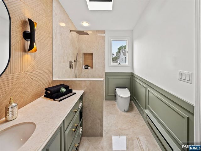 126 Skillman Terrace, Saddle Brook, NJ 07663
