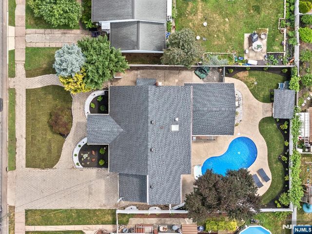 126 Skillman Terrace, Saddle Brook, NJ 07663