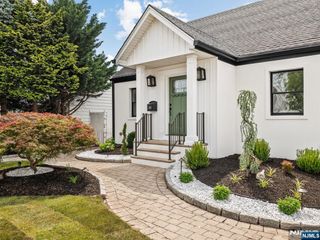 126 Skillman Terrace, Saddle Brook, NJ 07663