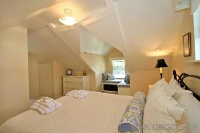 307 Rosemont, La Jolla, CA 92037