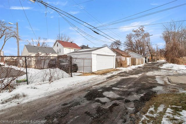 53 W Charlotte Street, Ecorse, MI 48229