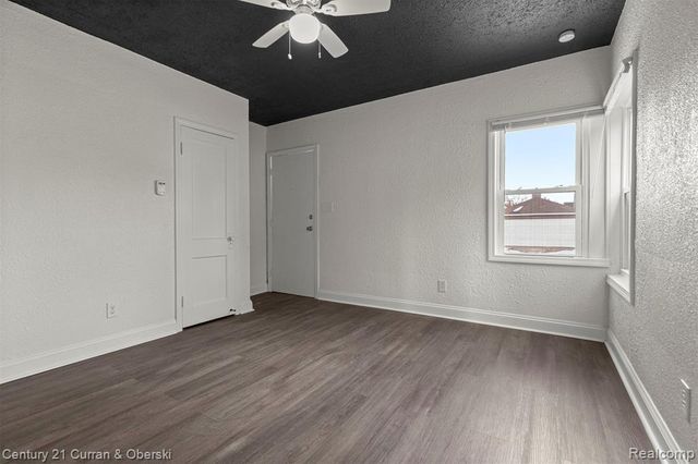 53 W Charlotte Street, Ecorse, MI 48229