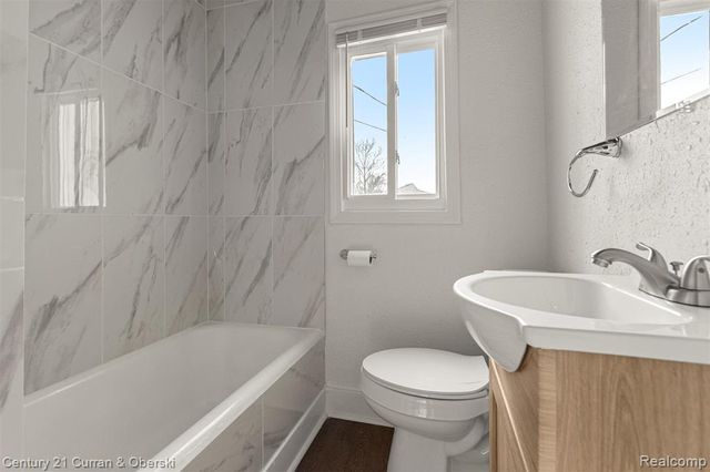 53 W Charlotte Street, Ecorse, MI 48229