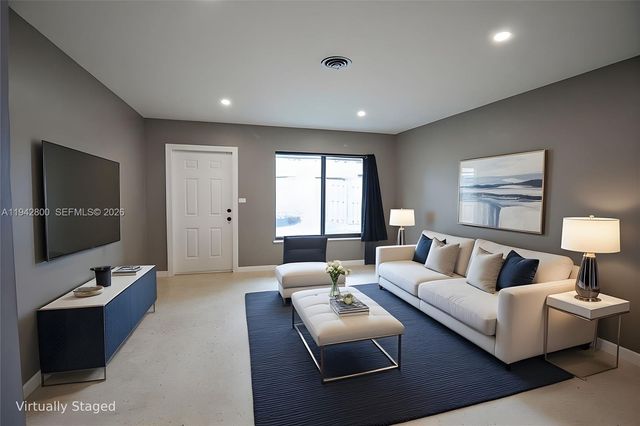 2441 NW 9th Ter, Wilton Manors, FL 33311