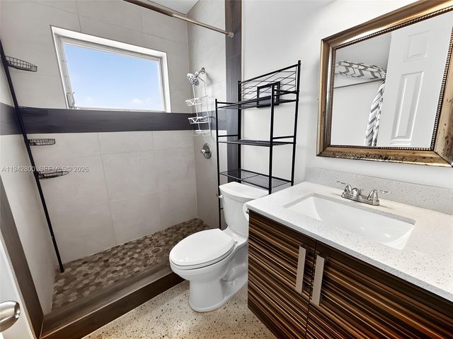 2441 NW 9th Ter, Wilton Manors, FL 33311