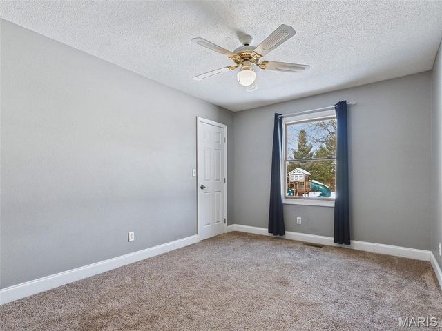 809 Glen Crossing Road, Glen Carbon, IL 62034