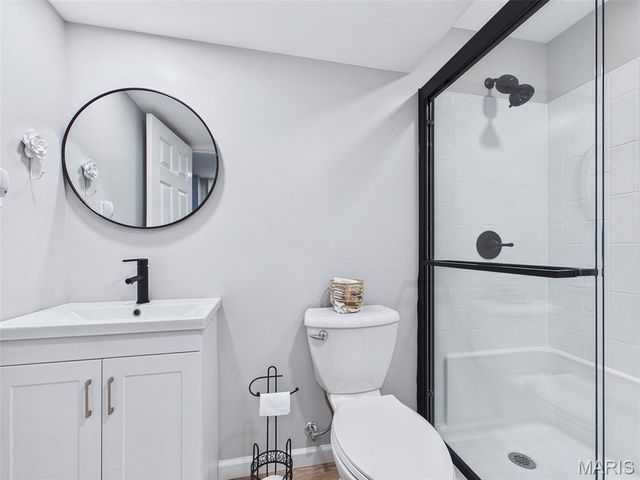 809 Glen Crossing Road, Glen Carbon, IL 62034