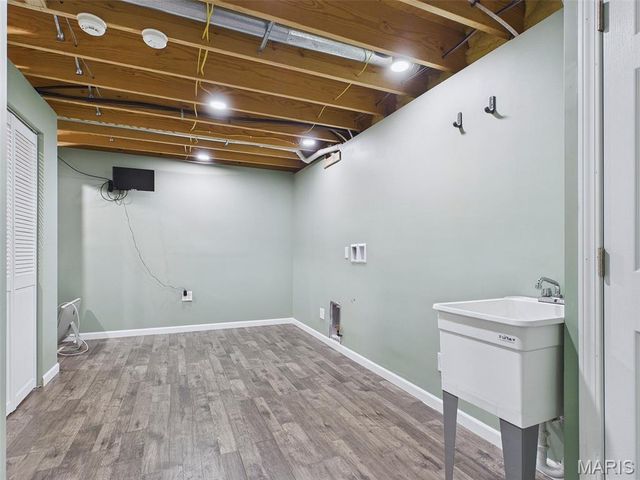 809 Glen Crossing Road, Glen Carbon, IL 62034