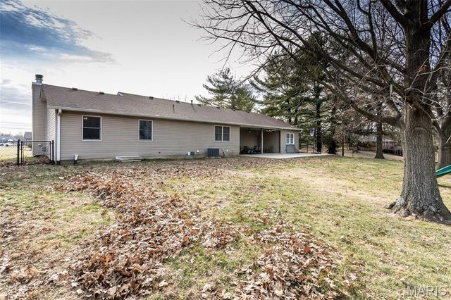 809 Glen Crossing Road, Glen Carbon, IL 62034