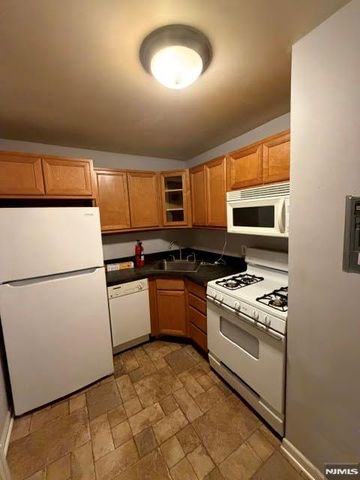 26-02 High Street, Fair Lawn, NJ 07410