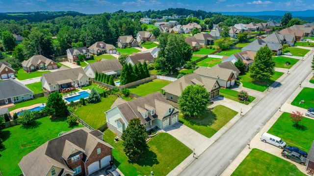 604 Kailors Cove Circle, Ringgold, GA 30736