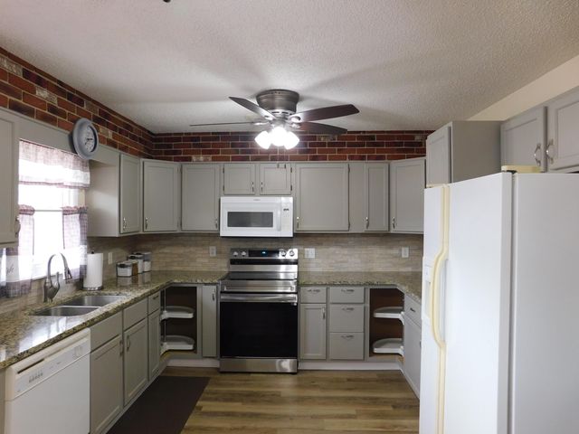 707 212th Street, Dyer, IN 46311