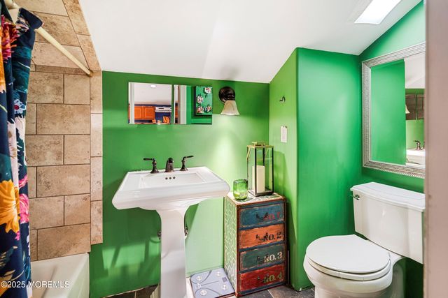 25 Water Street, Colts Neck, NJ 07722