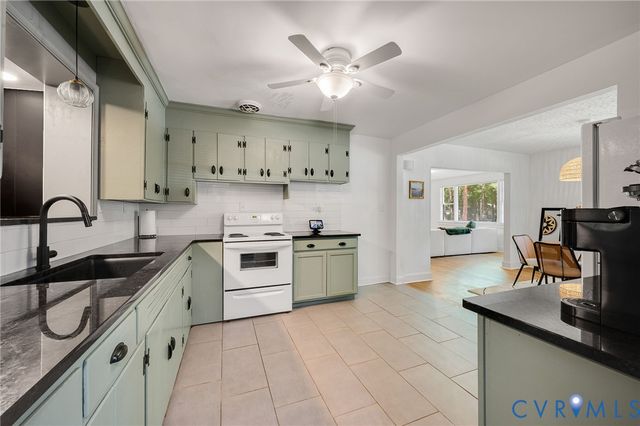 520 Heth Rd, Petersburg, VA 23805