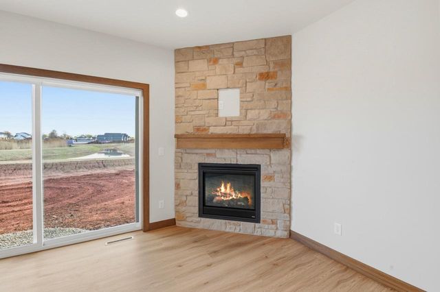 1853 LONDON ROAD, Green Bay, WI 54311