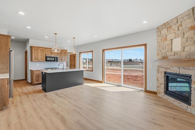 1853 LONDON ROAD, Green Bay, WI 54311