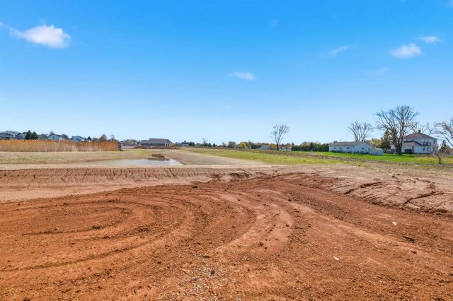 1853 LONDON ROAD, Green Bay, WI 54311