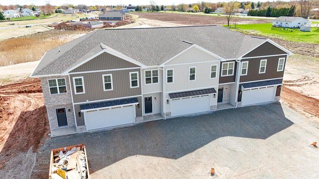 1853 LONDON ROAD, Green Bay, WI 54311