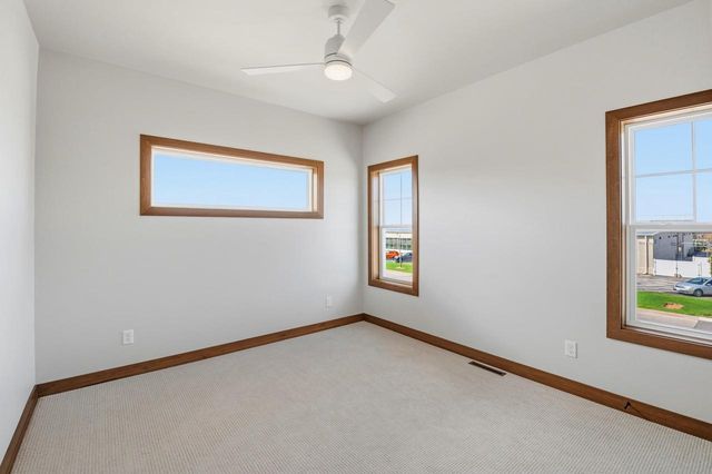 1853 LONDON ROAD, Green Bay, WI 54311