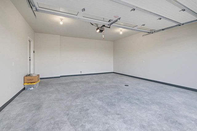 1853 LONDON ROAD, Green Bay, WI 54311