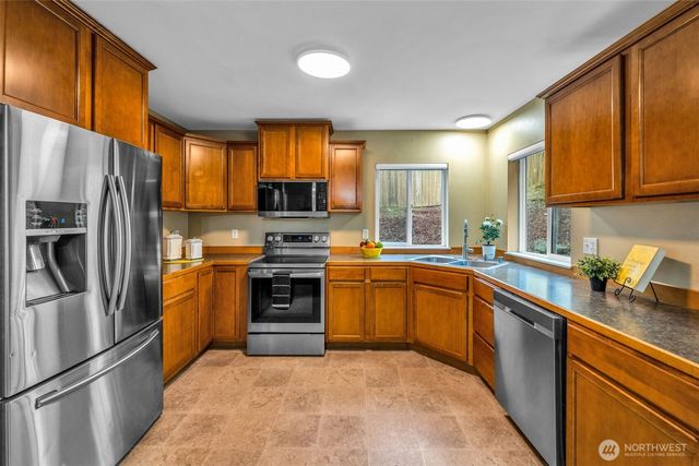 521 NE Matthew Drive, Belfair, WA 98528