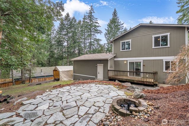 521 NE Matthew Drive, Belfair, WA 98528