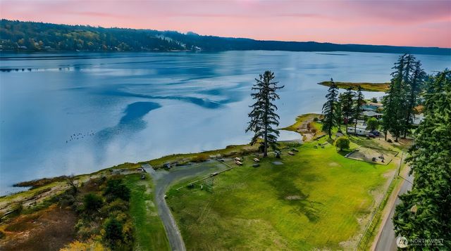 521 NE Matthew Drive, Belfair, WA 98528